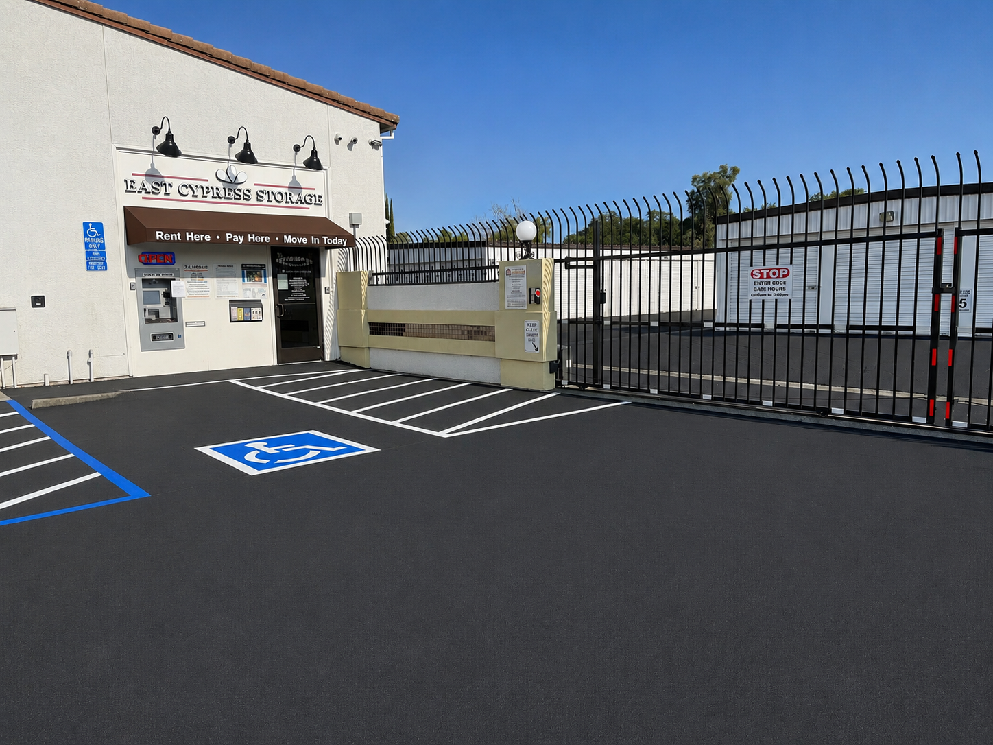 East Cypress Storage 1640 East Cypress Ave Reddingstorage.com Front Entry